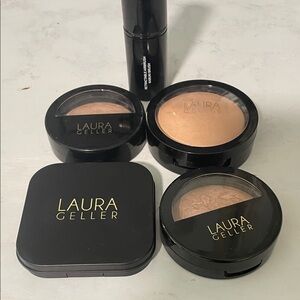 Laura Geller baked foundation  and setting powder Set - includes brush